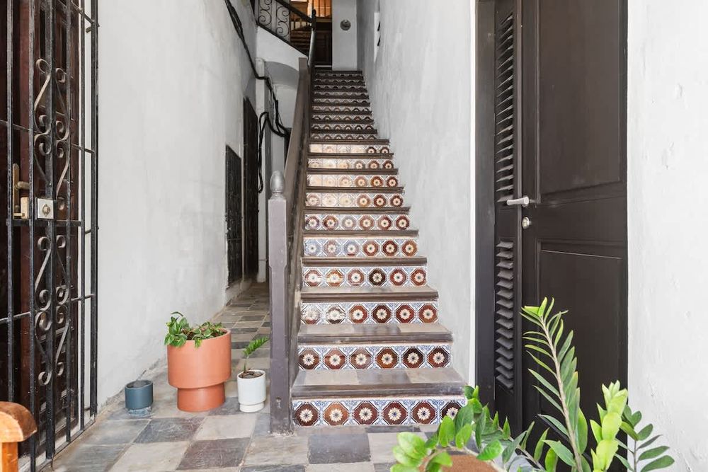 d7b8055e 2a02 42 O9ni7 homerunner