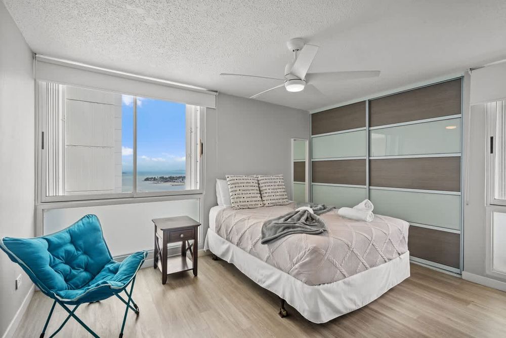 15a409e0 ed1a 46 oKrqP homerunner