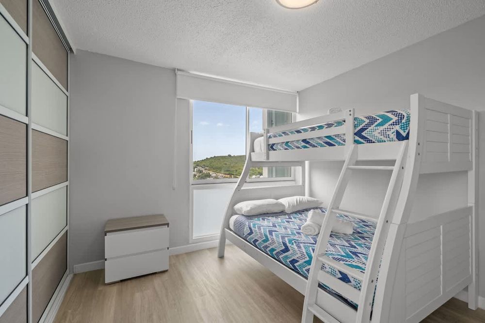 a1047ed8 f2a2 4b klG F homerunner