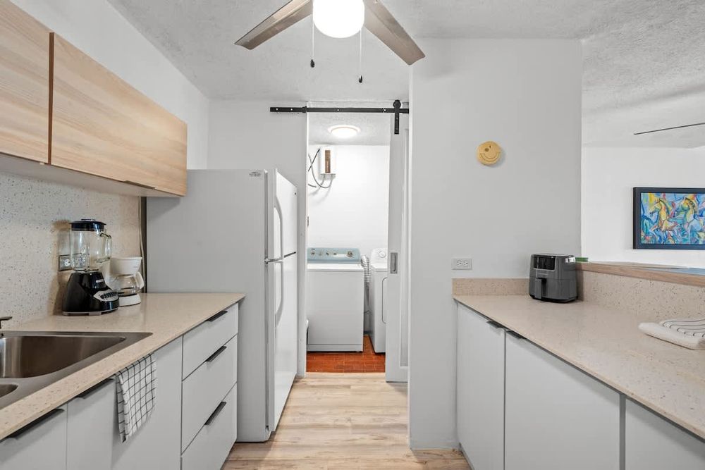 09aad3e2 d2e2 45 93juI homerunner