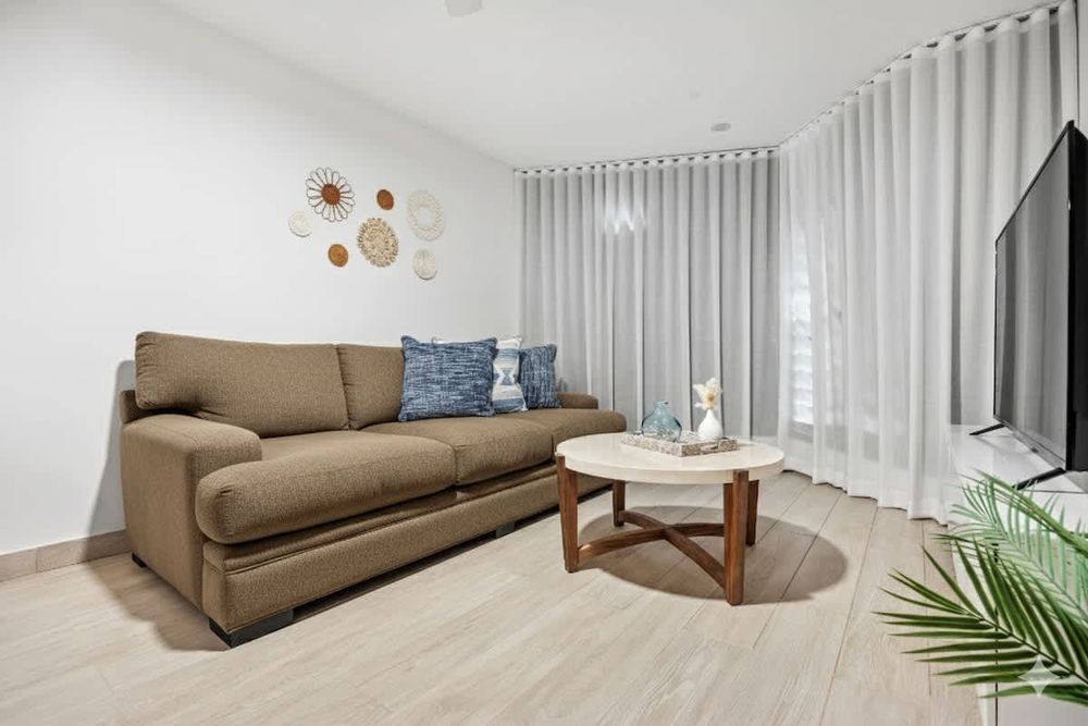 e8692015 ee11 4e TiHXi homerunner