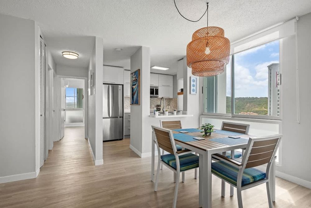 c740ec91 d0b6 4a UHiiH homerunner