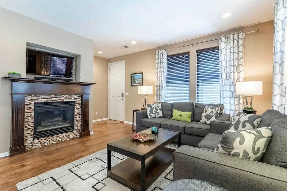 Spacious Family Friendly Townhome in Central Park