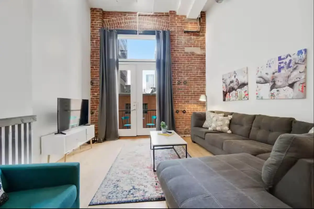 King Loft Retreat | Balcony | Pet-Friendly | 30Day
