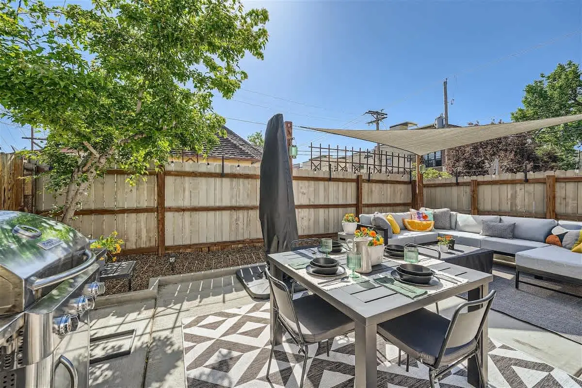 2 Bed Sunny Retreat | Home Office | Backyard | 30+