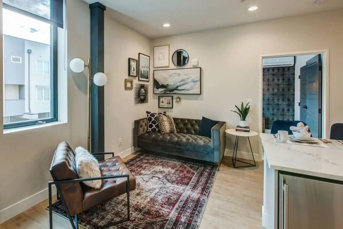 Cozy Tennyson St Suite | Great for Couples & Biz