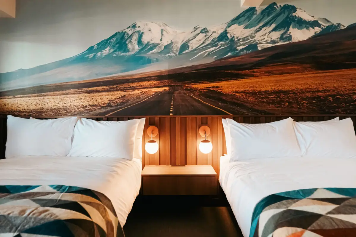 Cosmic Highway Hideout | La Vista Motel | 207