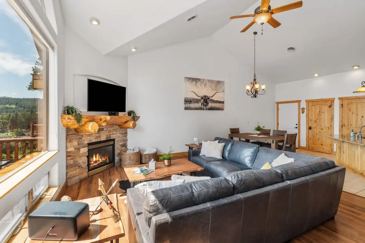 Flathead Lodge | Close to Skiing & Glacier Park