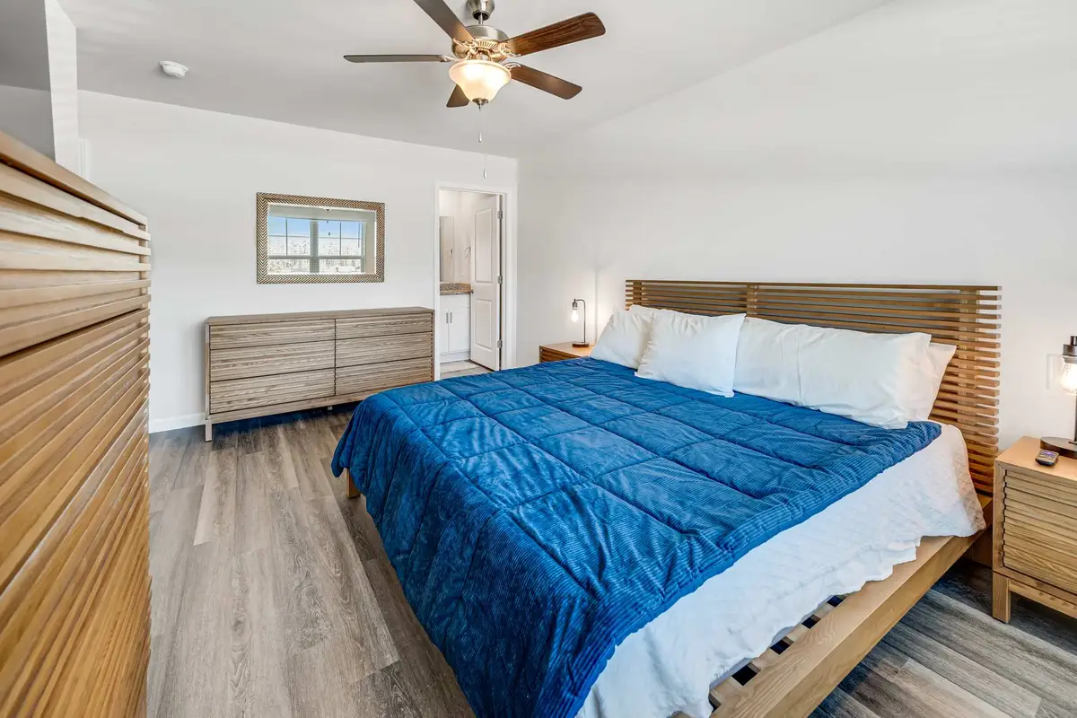 Large 3BR Private Condo, Surfside, Beautiful Decor