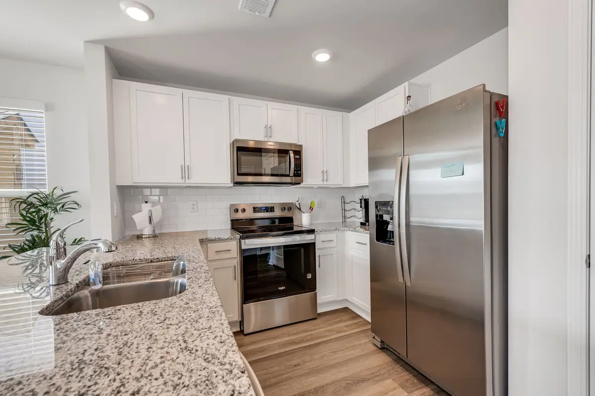 Large 3BR Private Condo, Surfside, Beautiful Decor