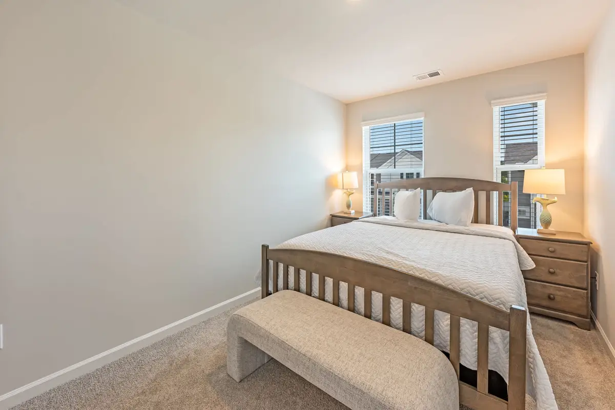  Sandridgebury 310