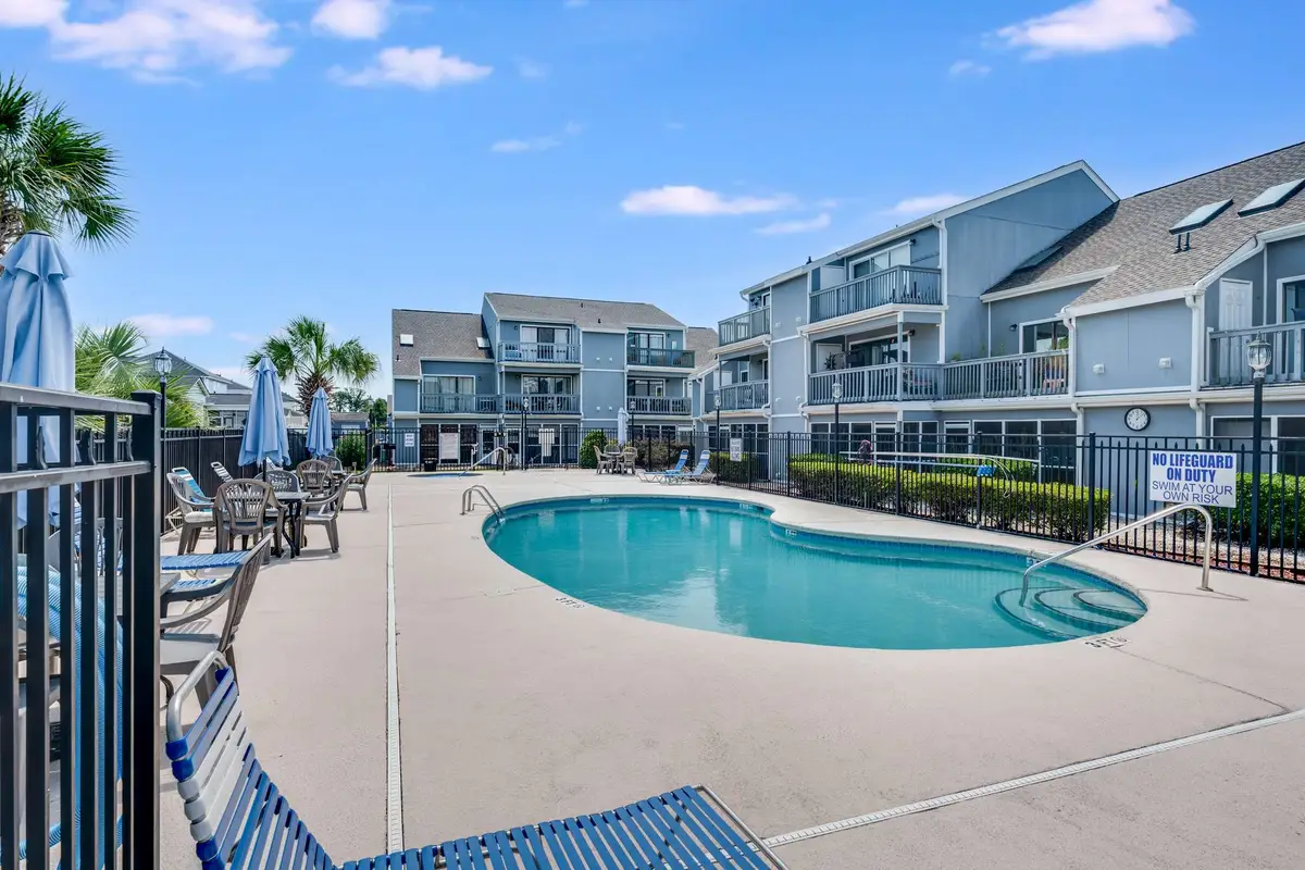 Deerfield at Golf Colony Unit 11R with Pool Access