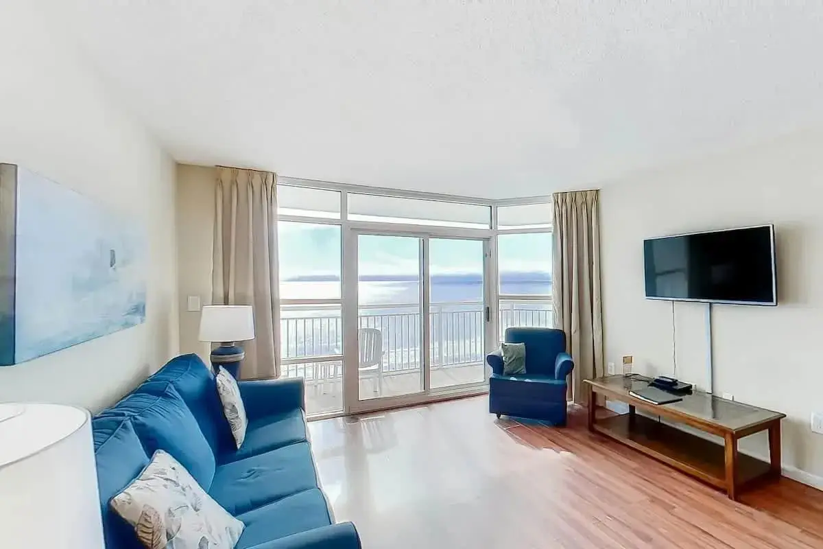 Carolinian 832- 2 Bedroom