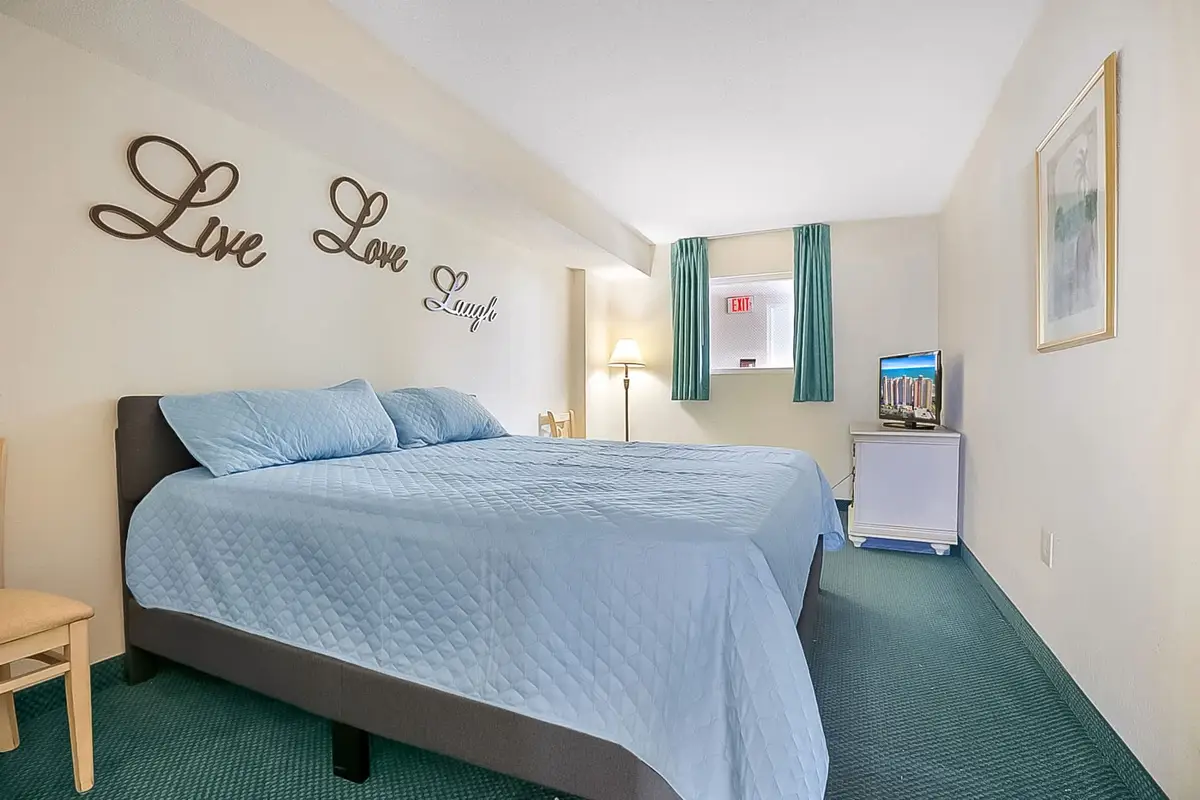 Waterfront condo with balcony & beach access