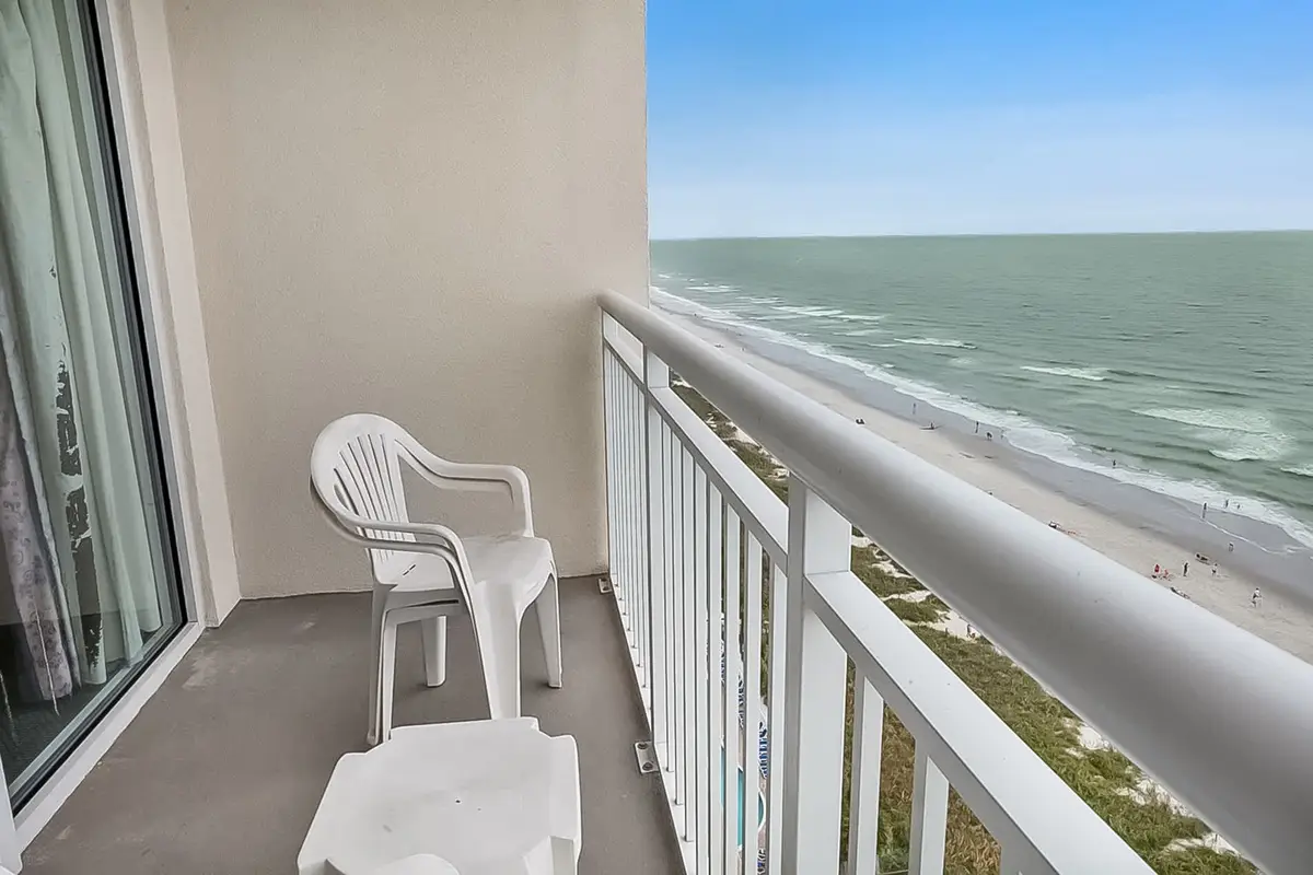 Waterfront condo with balcony & beach access