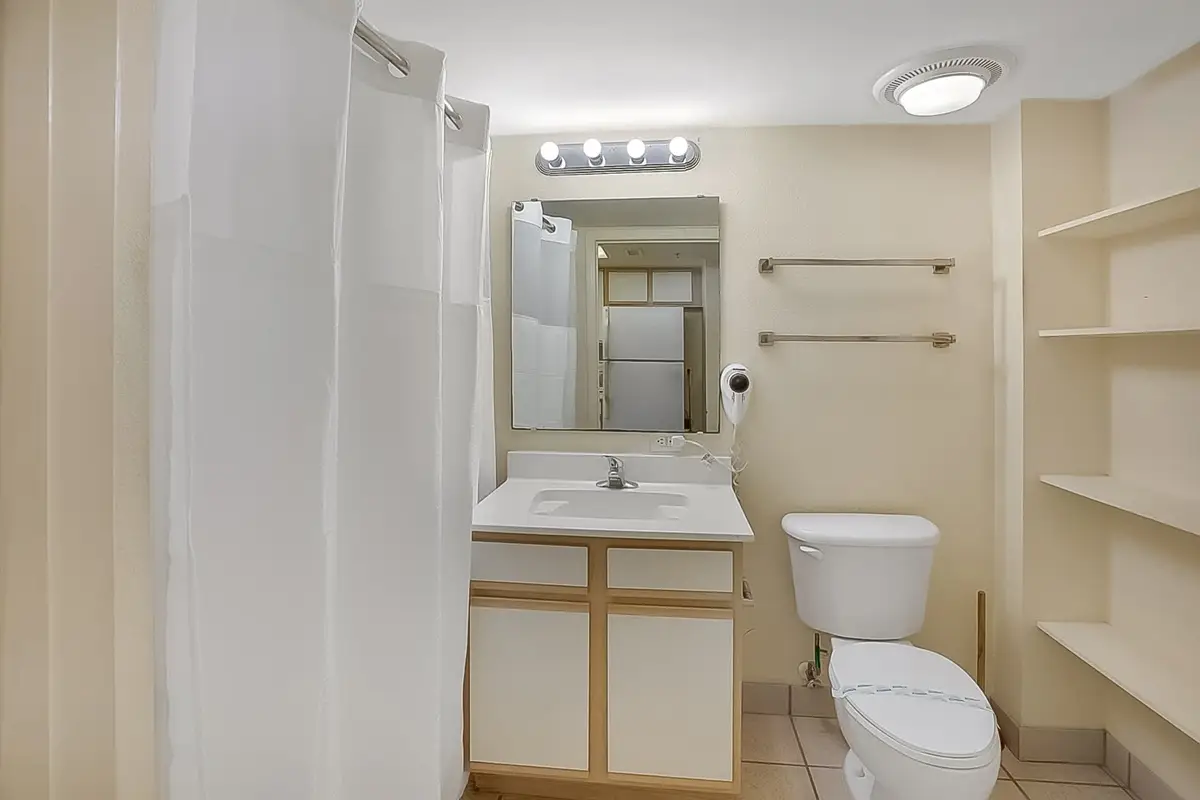 Waterfront condo with balcony & beach access