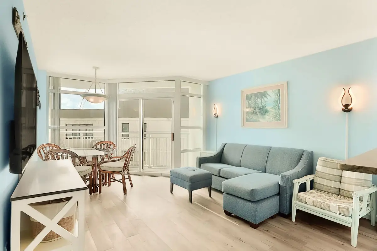 Oceanview 1BR at Carolinian, Pools, Great Location
