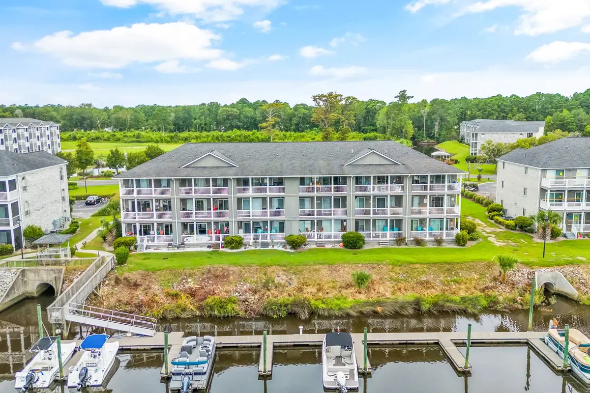 Welcome to Carolina Yacht – Your Waterway Retreat