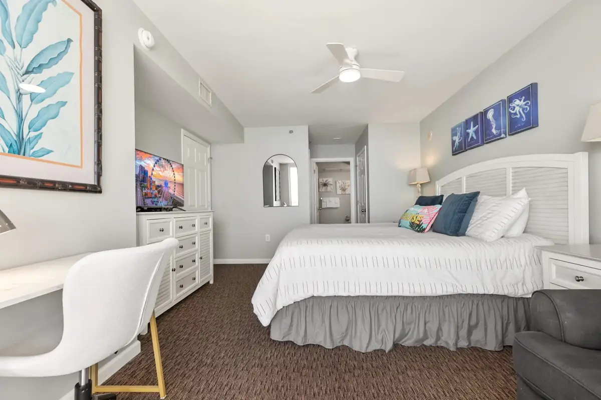 Oceanfront 3BR Condo with Indoor & Outdoor Pools