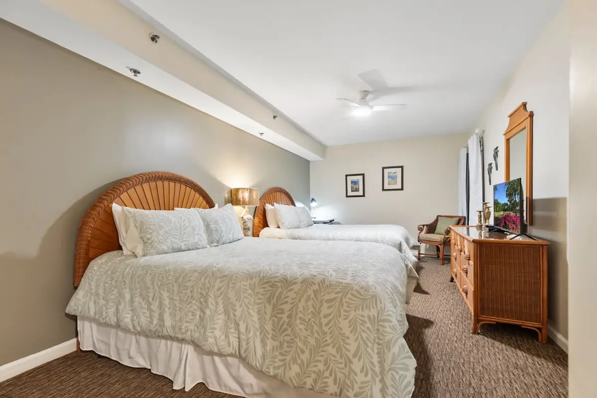 Oceanfront 3BR Condo with Indoor & Outdoor Pools