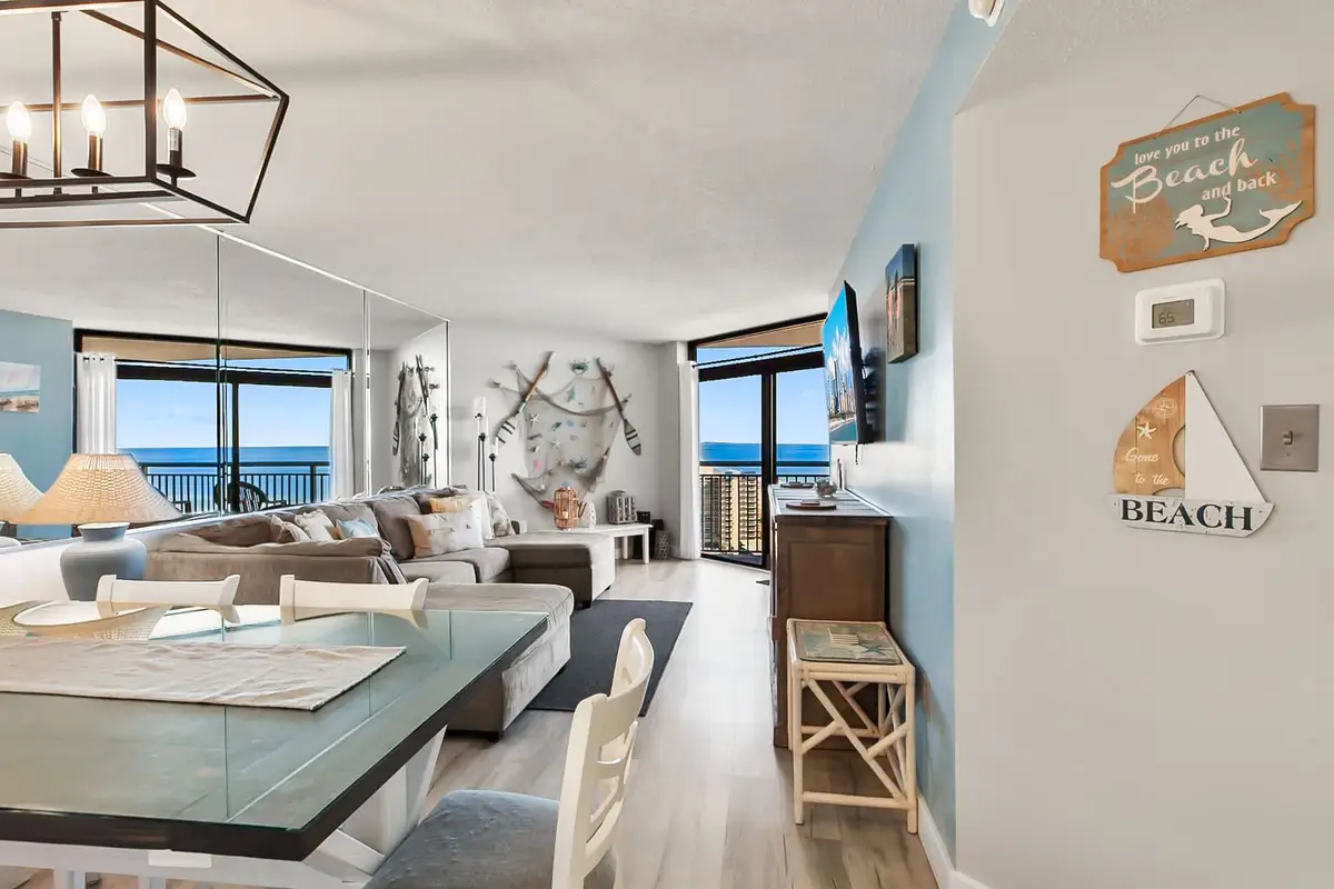 19th Floor Oceanview | Spacious 3BR Condo 8 Guests