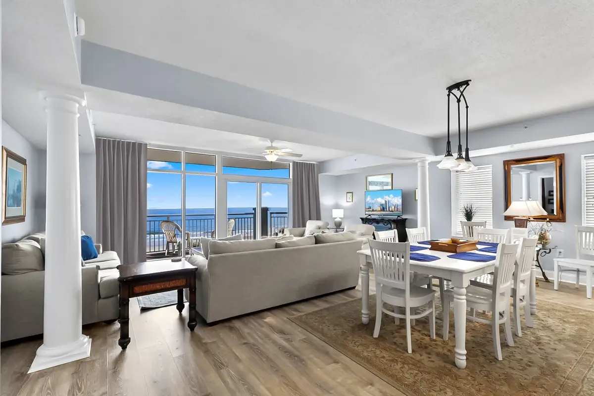 Oceanfront 5-Bedroom Condo with Resort Amenities