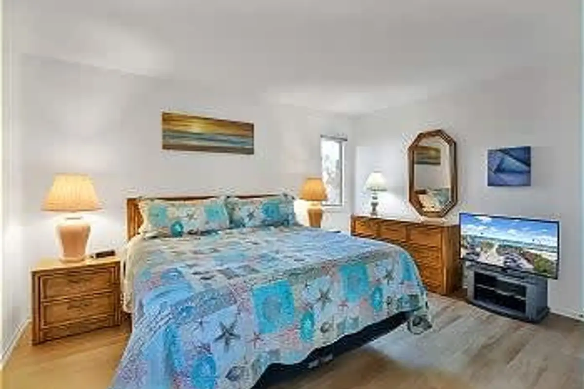 Summer Cottage 1  Coastal Comfort Near Shore Drive