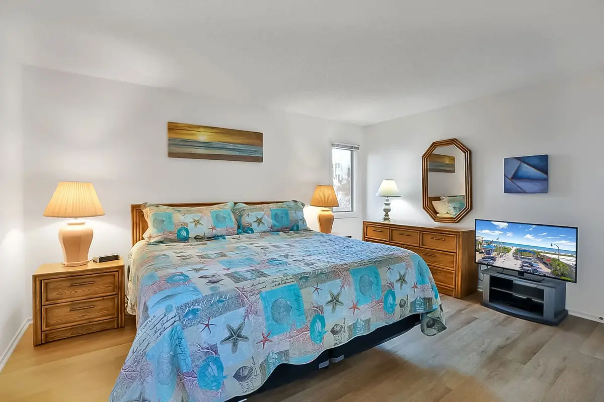 Summer Cottage 1  Coastal Comfort Near Shore Drive