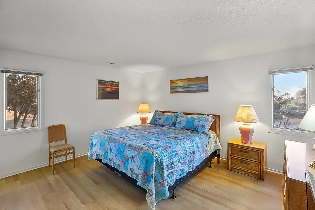 Summer Cottage 1  Coastal Comfort Near Shore Drive