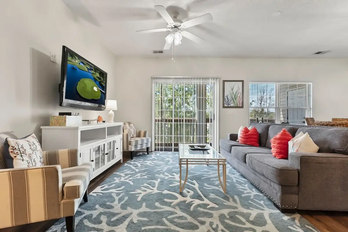 Relaxing 3BR Condo in Cherry Grove with Balcony