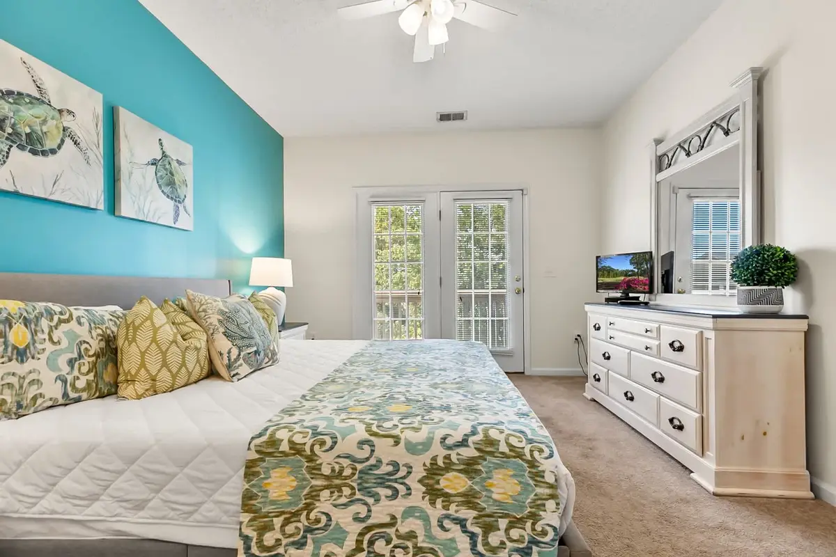 Relaxing 3BR Condo in Cherry Grove with Balcony
