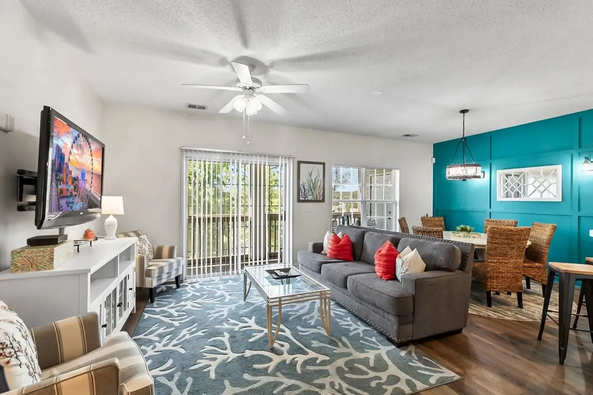 Relaxing 3BR Condo in Cherry Grove with Balcony