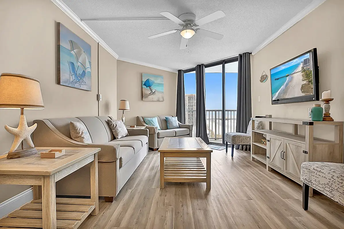 2 Bedroom Ocean Views, Pools, Sands, Ocean Annies!