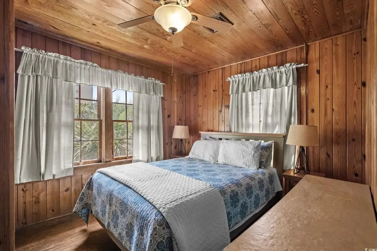 Holly Haven 1706  Historic Coastal Retreat