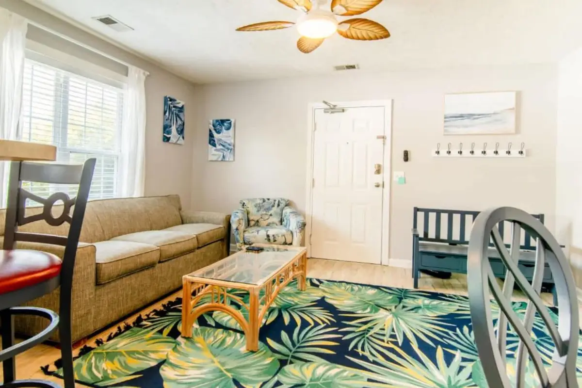 Hide Away , 2BR Condo in the Heart of Myrtle Beach