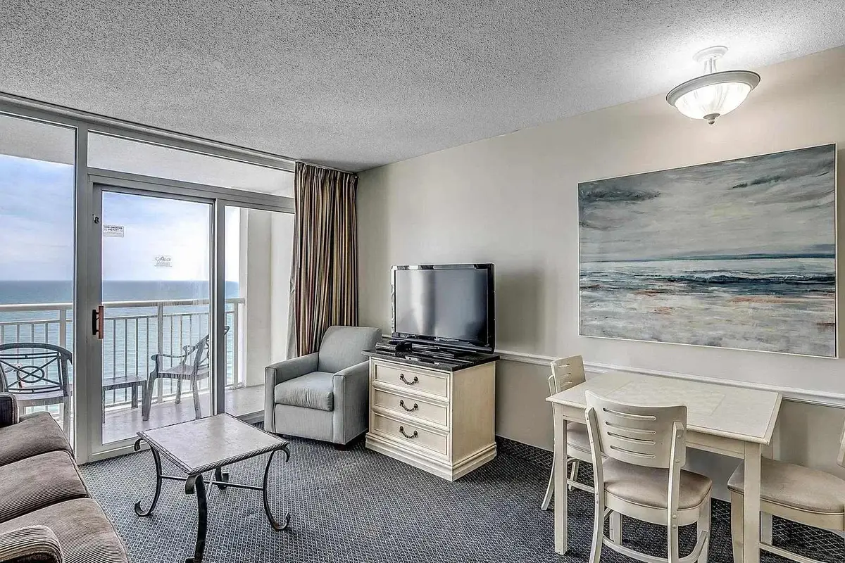Come for the beach, Oceanfront Views with Pools