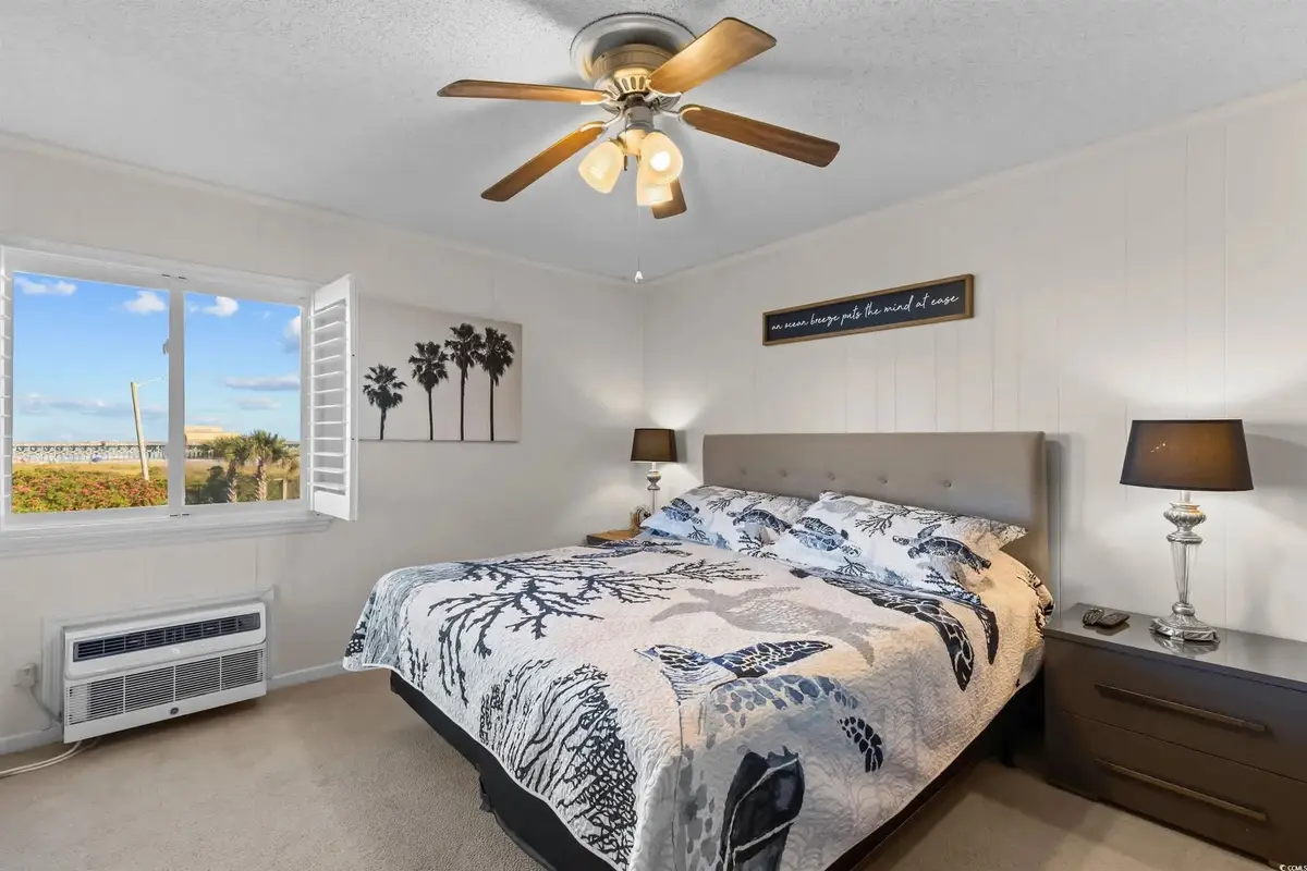 2 Bedroom Condo on Shore Drive with Pool and Beach