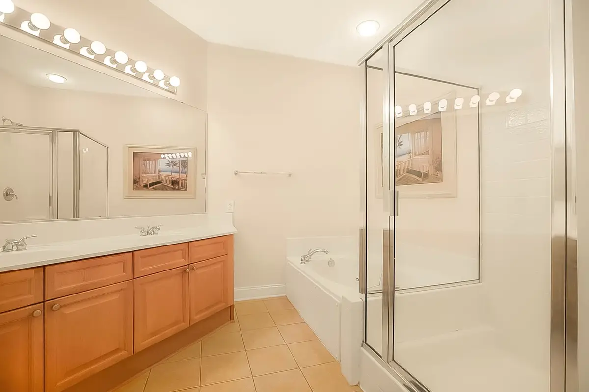 Barefoot Resort Haven with Pool and Balcony - 3BR