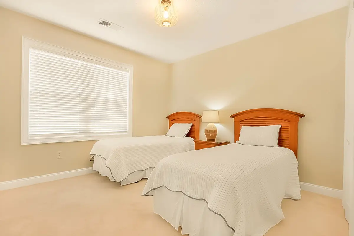 Barefoot Resort Haven with Pool and Balcony - 3BR
