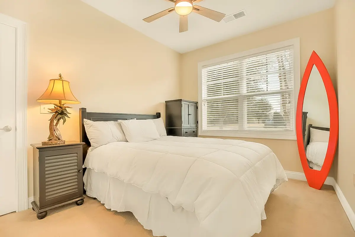 Barefoot Resort Haven with Pool and Balcony - 3BR