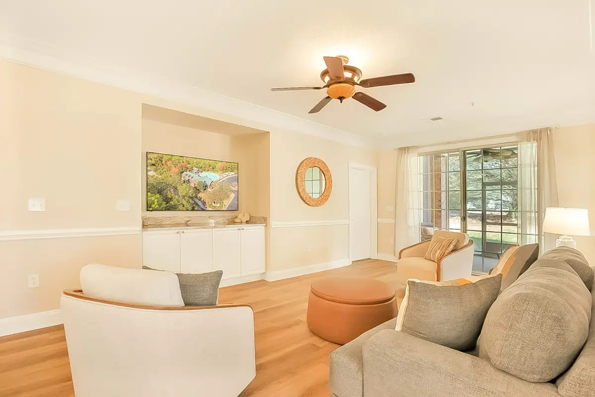 Barefoot Resort Haven with Pool and Balcony - 3BR