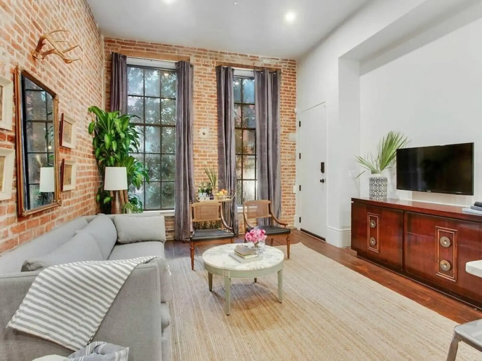 4BR Gem on Gravier: Close to Dining & Souvenirs Image
