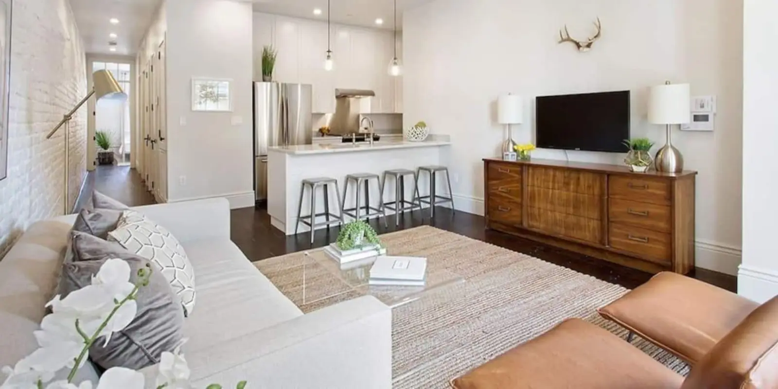 Peaceful Bywater Getaway • Pool, Gym & Charm Main Image