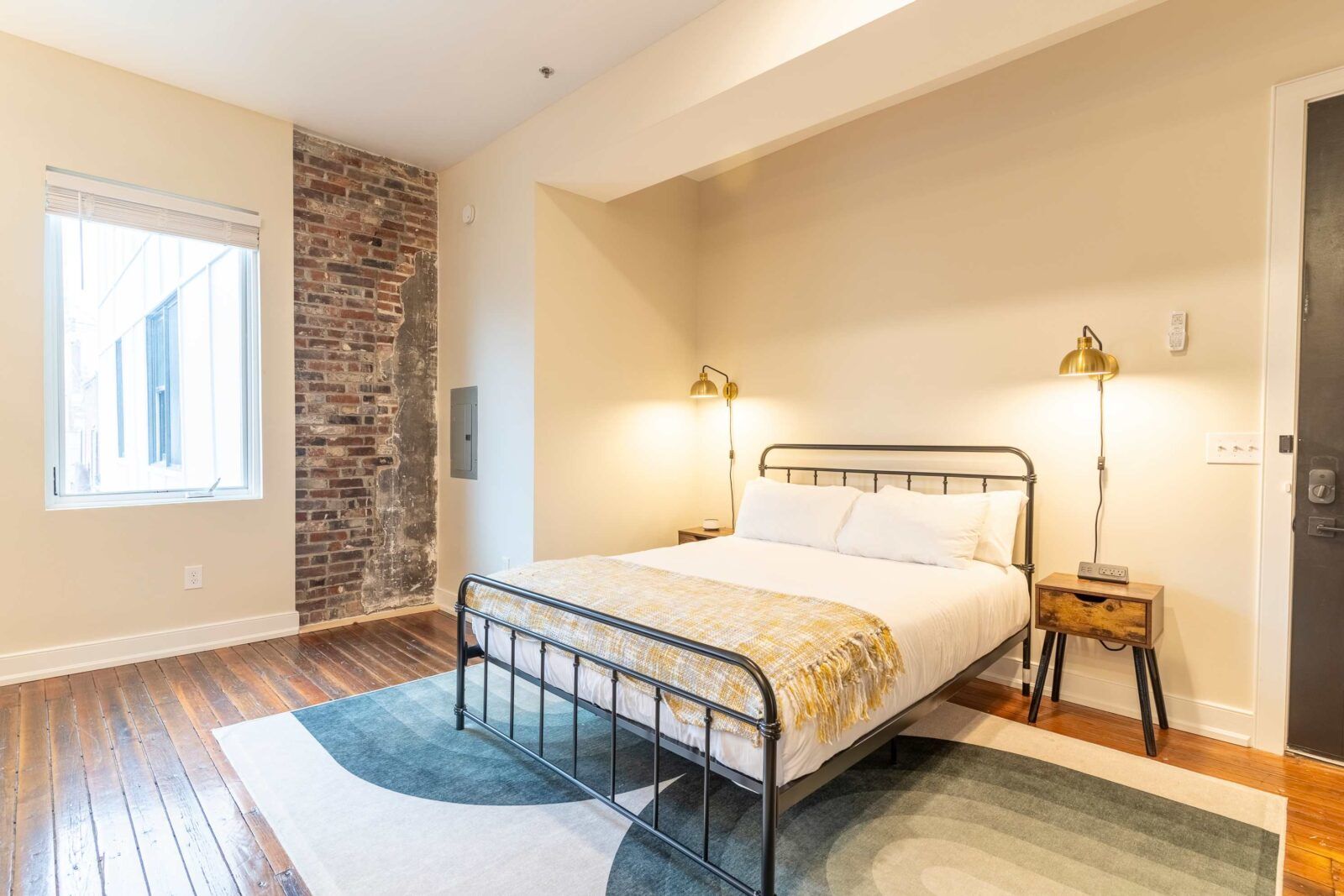 Accessible Room, Queen Bed Main Image