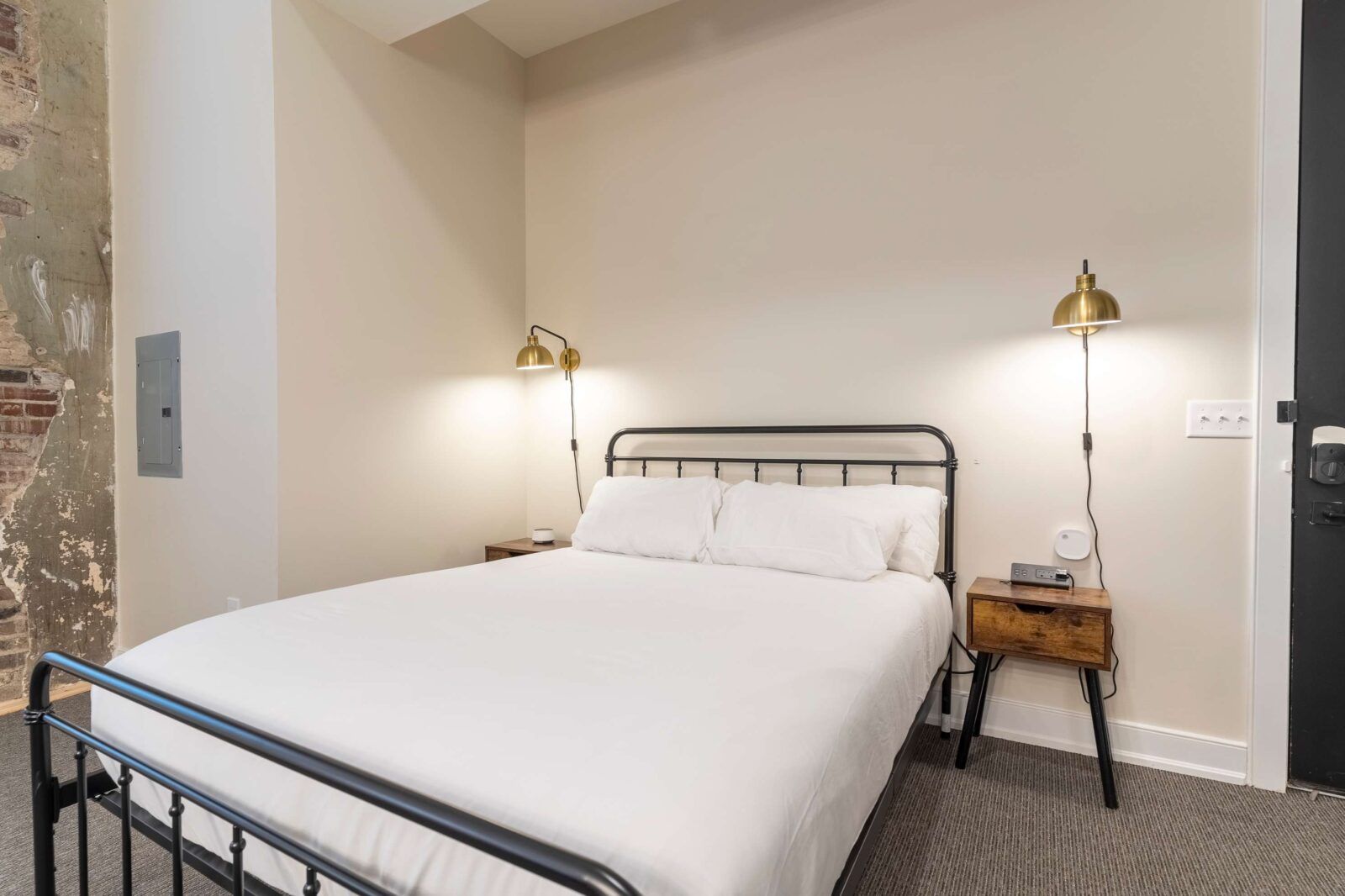 Queen Room Main Image