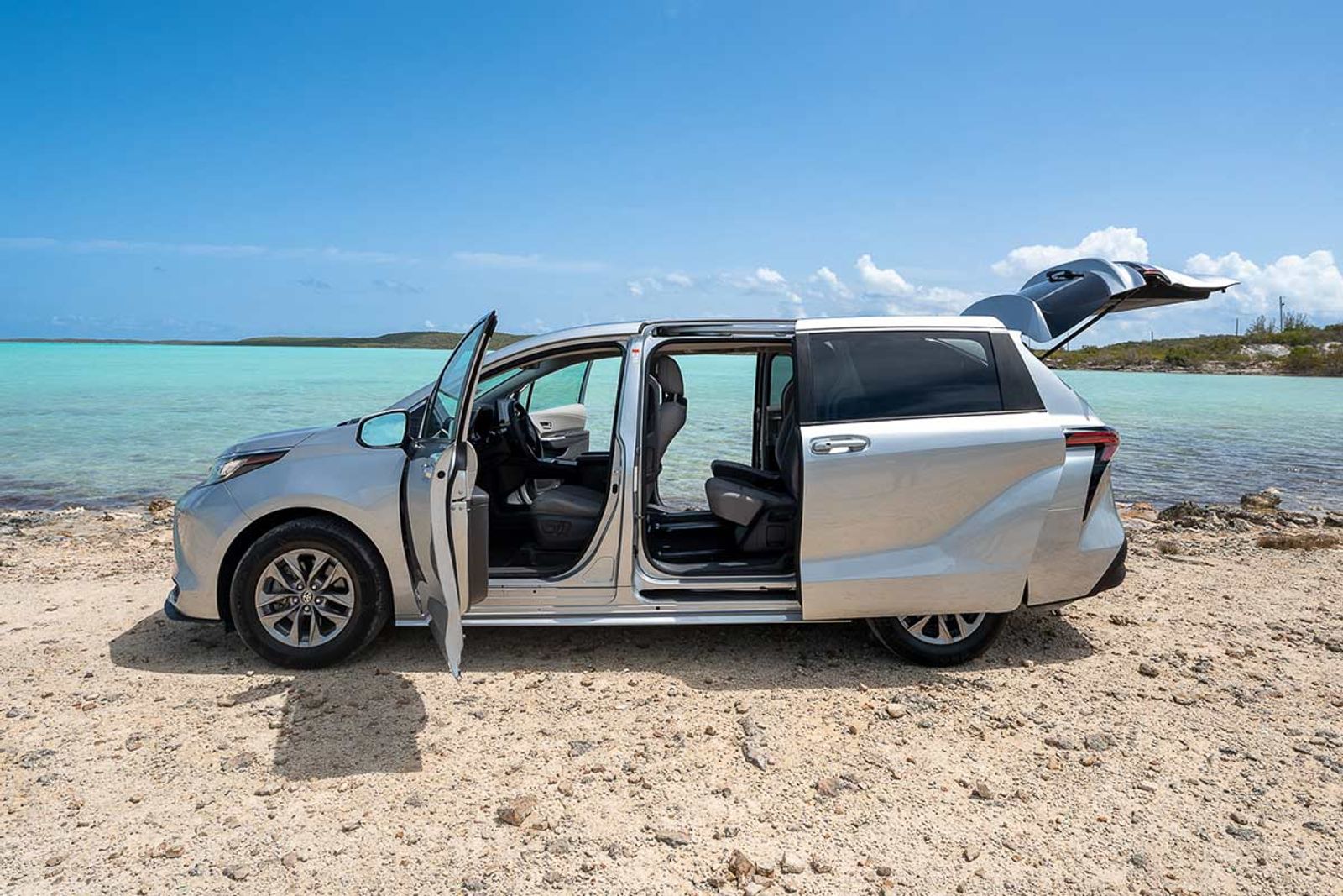 Toyota Sienna for rent Turks and Caicos