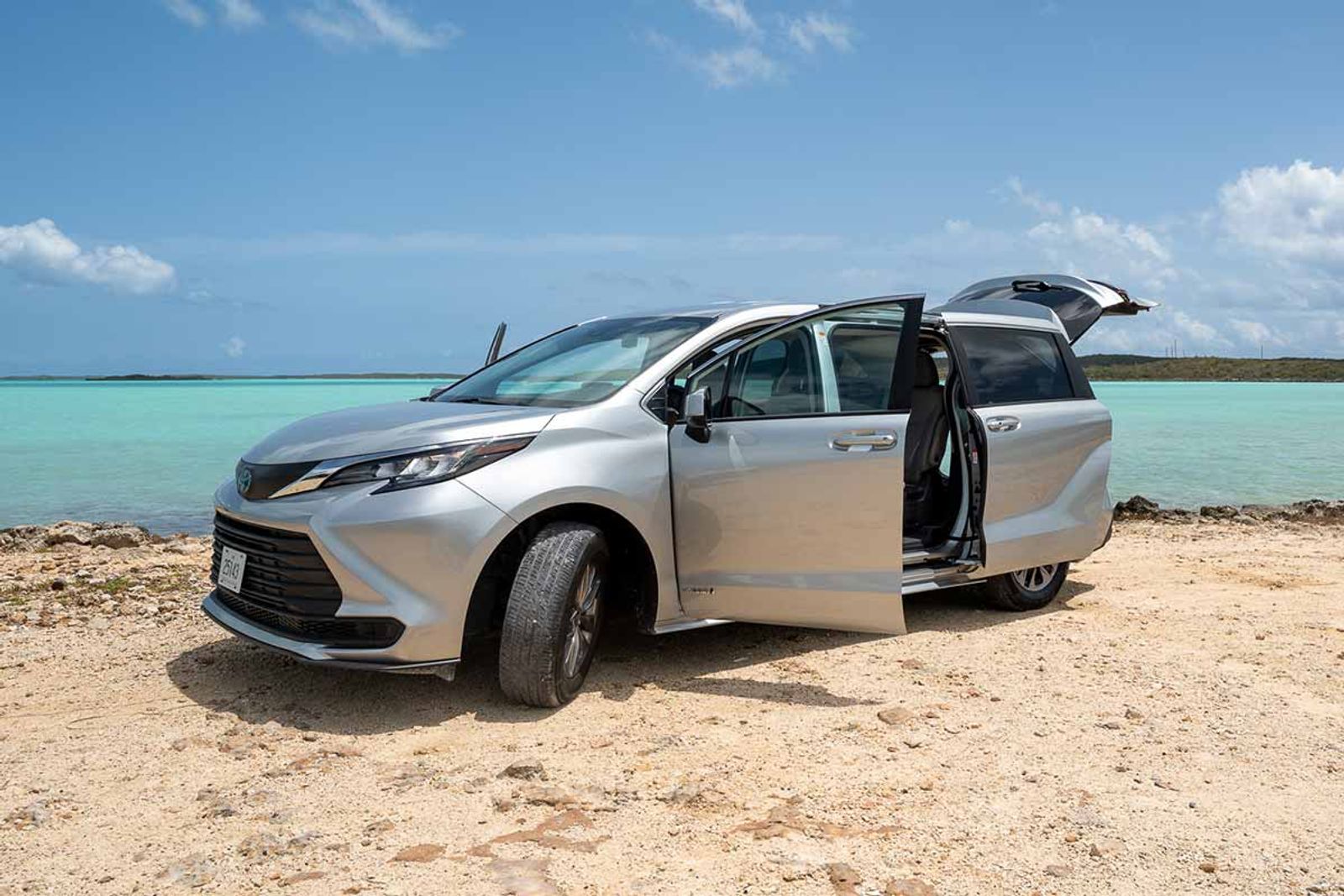Toyota Sienna for rent Turks and Caicos