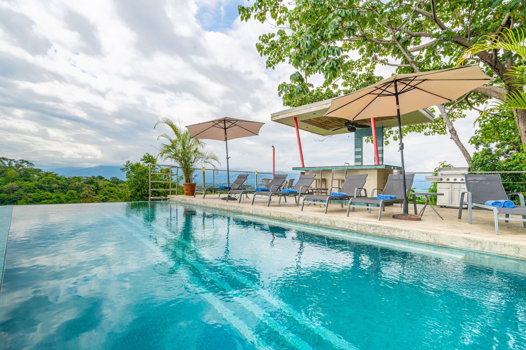 Luxury-4 Ocean View Suites-Gorgeous Pool and Deck Main Image