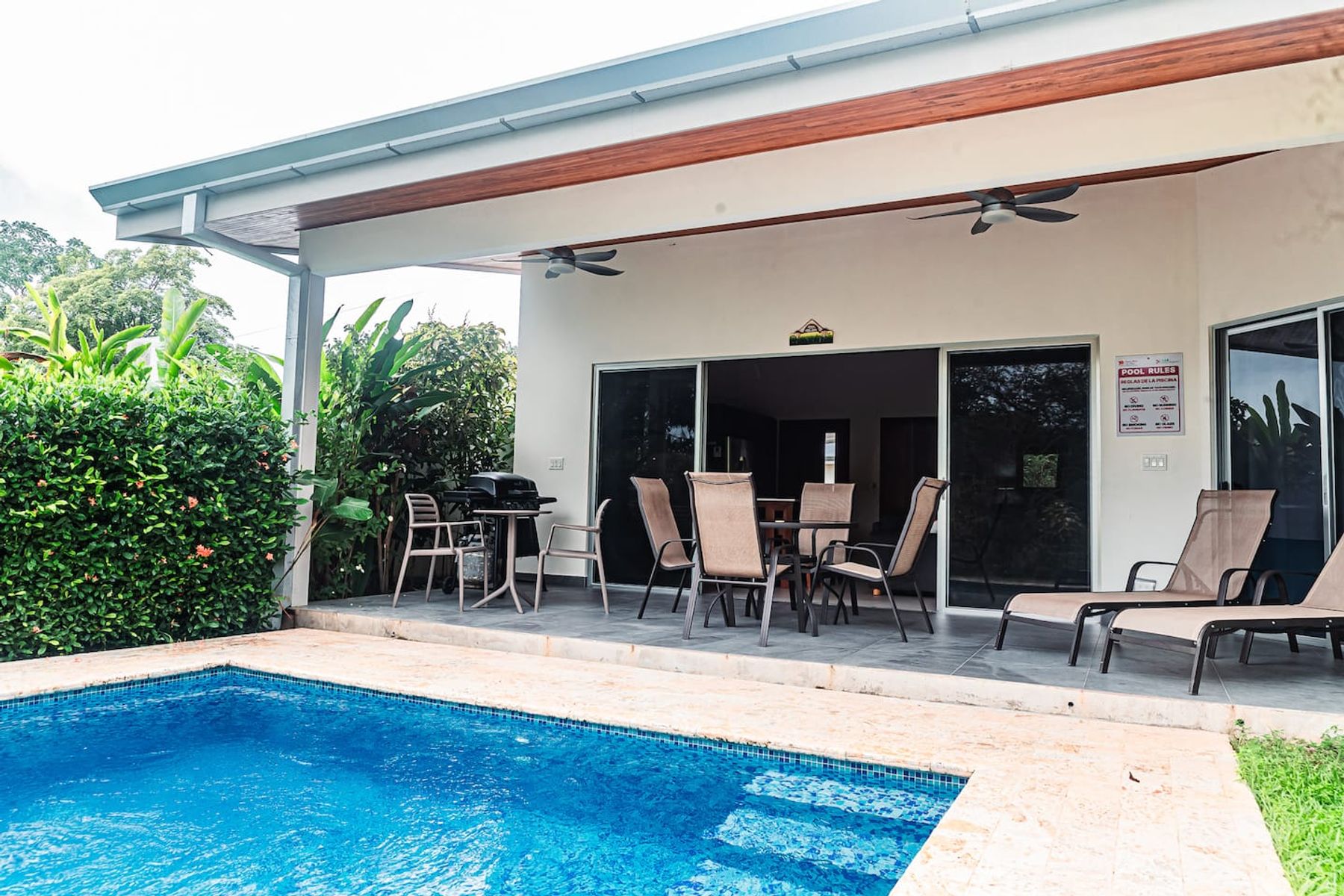 Ojochal-EZ access-FAST internet-3 bedroom Main Image