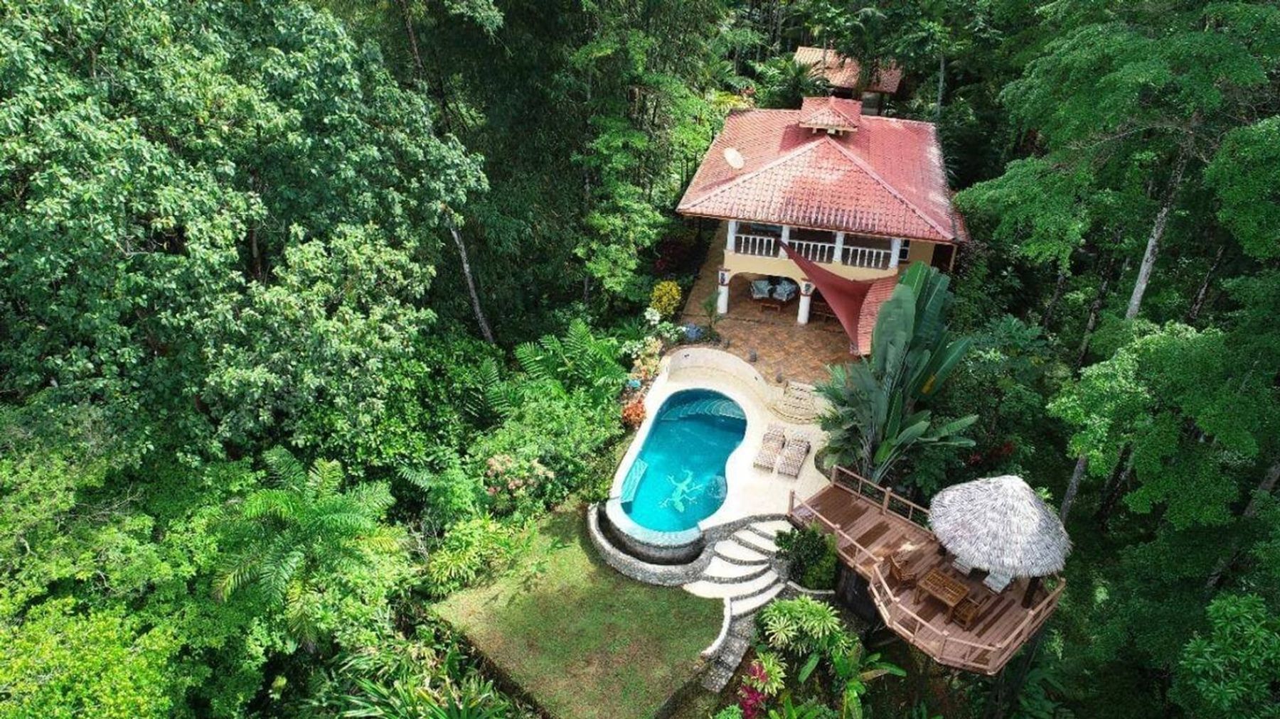 PRIVATE-2 homes-2 pools-5 min to Uvita-Sleeps 11 Main Image